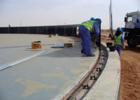 mocke-pipeline-construction-images-bolted-tank-installation